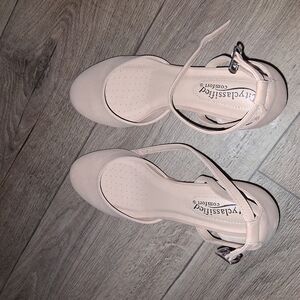 Cityclassified Cream Slingback Heels